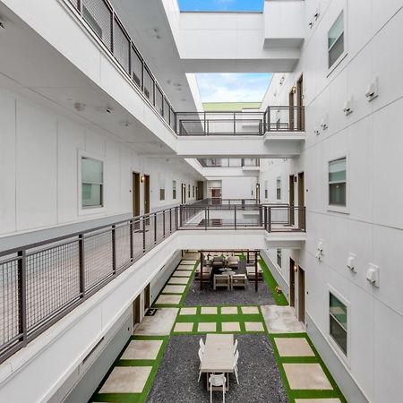 Snappy Loft Style 2Br I Gym I Parking I Workspace Dallas Exterior photo