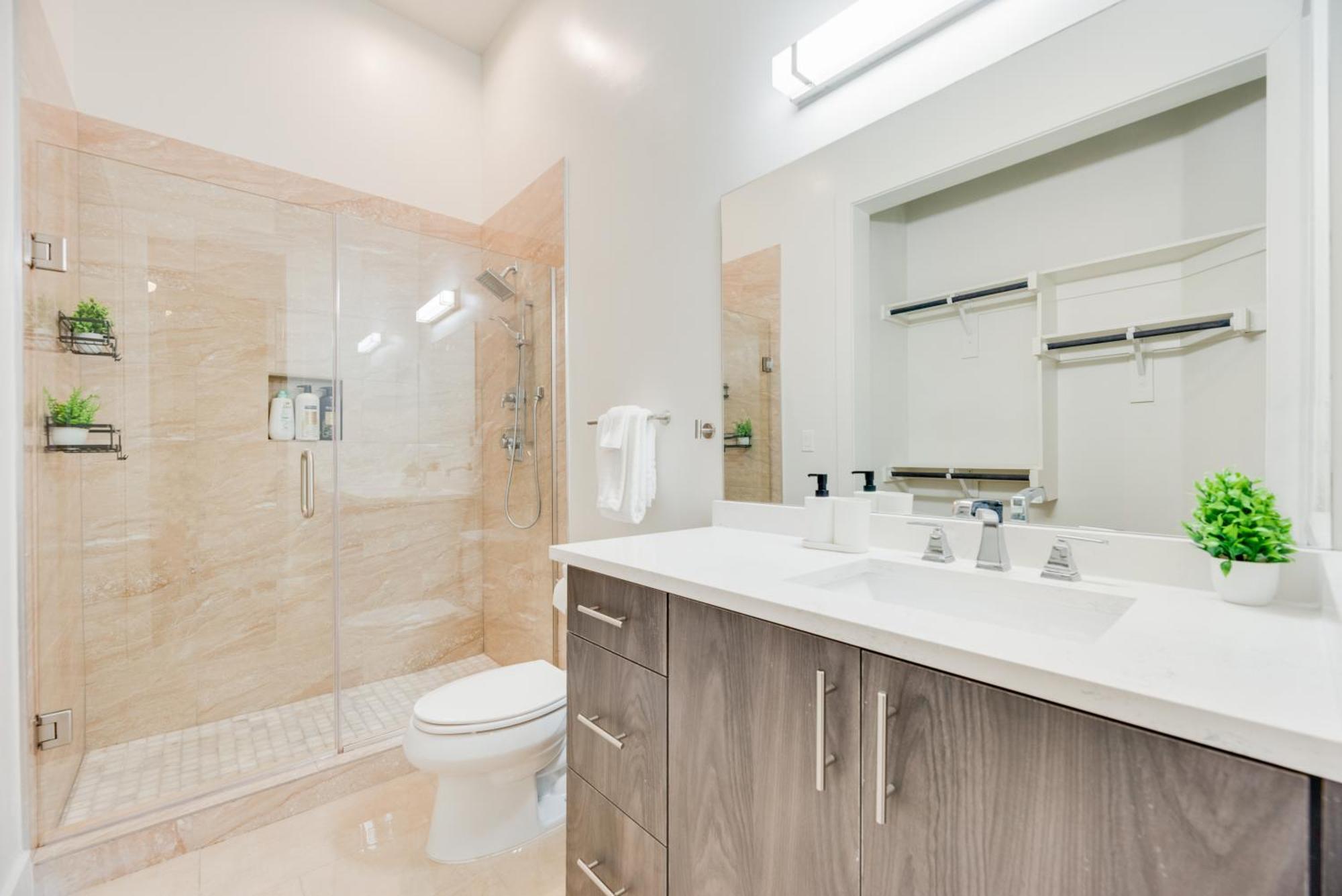 Snappy Loft Style 2Br I Gym I Parking I Workspace Dallas Exterior photo